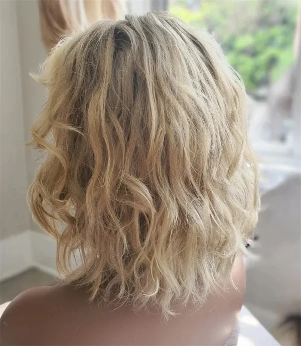 S835216841a994a6c867aaf33c7b1615aD.webp Synthetic Lace Front Wig Short Wavy Bob Wig for Women Blonde Highlights Glueless HD 13X4 Lace Front Wig Pre Plucked Middle Part
